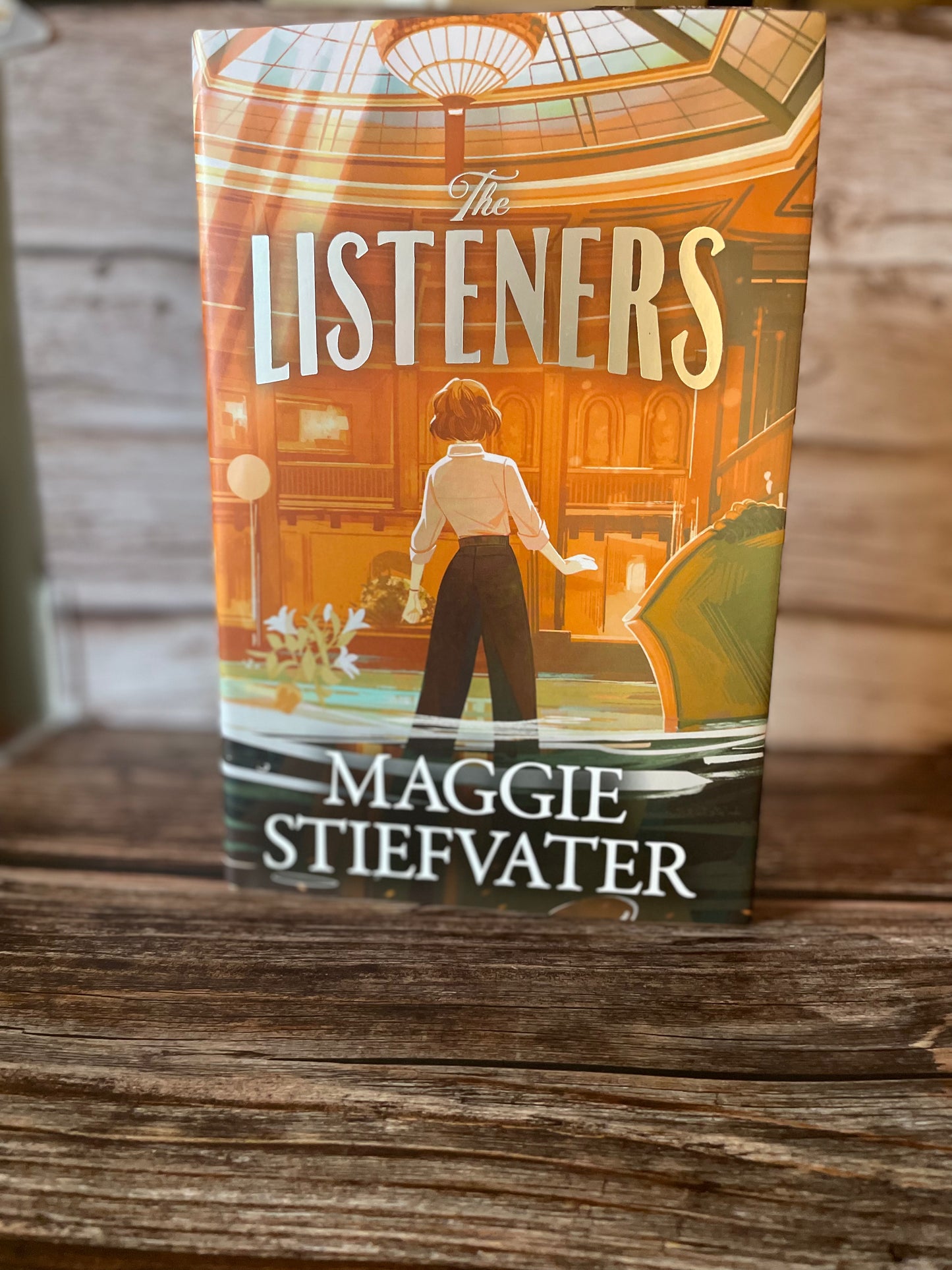 The Listeners by Maggie Stiefvater (Fairyloot Special Edition)